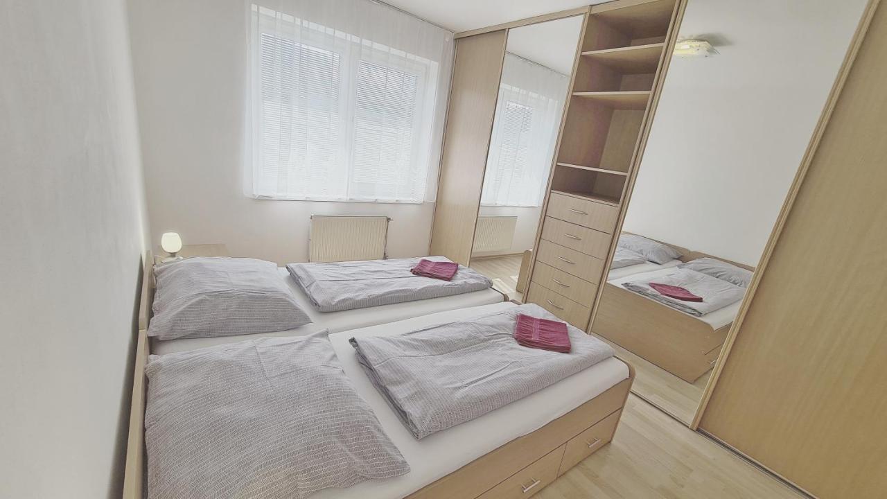 Apartmany Zlatovska Trencin Exterior photo